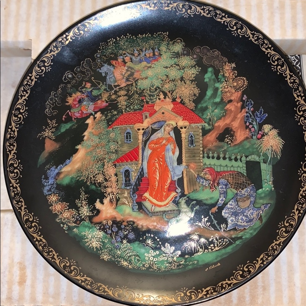 Beautiful Russian collectible plate